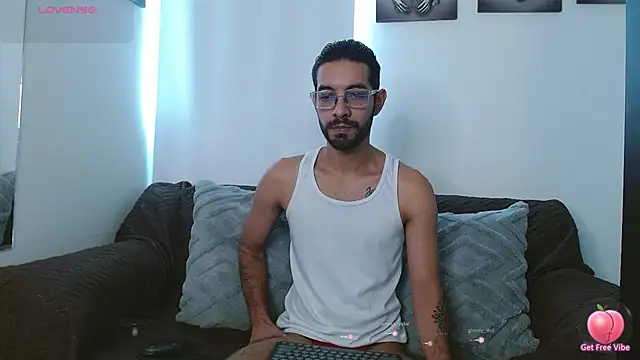 Snapshot of ReyPablo1 chatting on November 2025 09:26:02 PM ReyPablo1 online show from November 2025 09:26:02 PM