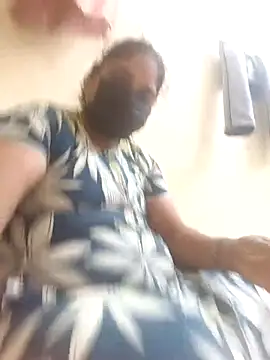 Villageanuty online show from October 2025 04:33:01 PM