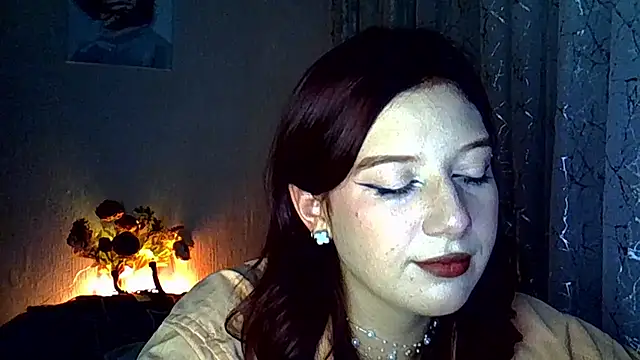 Snapshot of Lily_Ember chatting on October 2025 05:10:02 PM Lily Ember online show from October 2025 05:10:02 PM