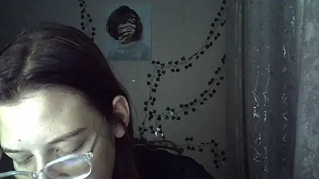 Snapshot of Lily_Ember chatting on October 2025 07:03:01 PM Lily Ember online show from October 2025 07:03:01 PM