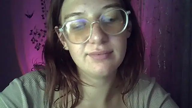 Snapshot of Lily_Ember chatting on October 2025 10:41:02 PM Lily Ember online show from October 2025 10:41:02 PM