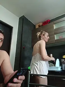 Aly-john1985 online show from October 2025 12:47:01 PM