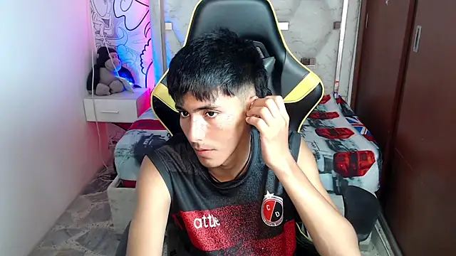 yiisu  online show from October 2025 06:16:02 PM
