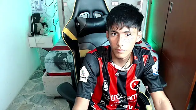 yiisu  online show from October 2025 06:05:02 PM