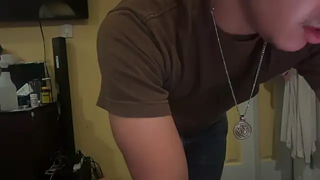 Snapshot of kSwisssxxx chatting on October 2025 02:52:01 AM kSwisssxxx online show from October 2025 02:52:01 AM