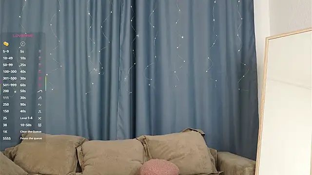 Snapshot of TaiteFairfield chatting on October 2025 07:09:01 AM TaiteFairfield online show from October 2025 07:09:01 AM