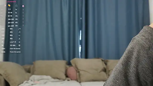 Snapshot of TaiteFairfield chatting on November 2025 07:08:02 AM TaiteFairfield online show from November 2025 07:08:02 AM