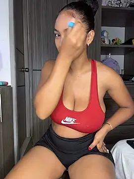 Snapshot of Mia_sweet80 chatting on November 2025 04:00:01 AM Mia sweet80 online show from November 2025 04:00:01 AM