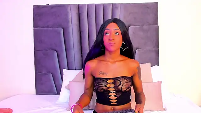 Leslie kourtrey  online show from September 2025 08:23:02 PM