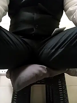 Snapshot of PROMYLOVE chatting on December 2025 04:50:01 AM PROMYLOVE online show from December 2025 04:50:01 AM