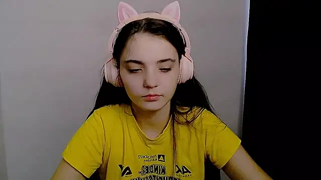 Snapshot of Sun_Shine__ chatting on September 2025 11:54:02 AM Sun Shine online show from September 2025 11:54:02 AM