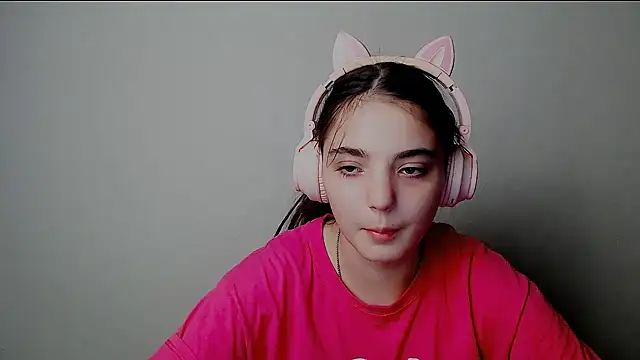 Snapshot of Sun_Shine__ chatting on October 2025 09:34:01 PM Sun Shine online show from October 2025 09:34:01 PM