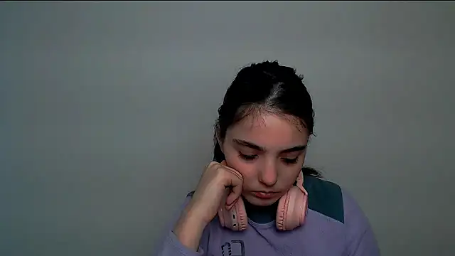 Snapshot of Sun_Shine__ chatting on October 2025 10:59:01 AM Sun Shine online show from October 2025 10:59:01 AM