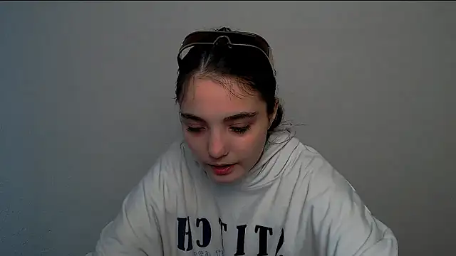 Snapshot of Sun_Shine__ chatting on November 2025 09:00:02 AM Sun Shine online show from November 2025 09:00:02 AM