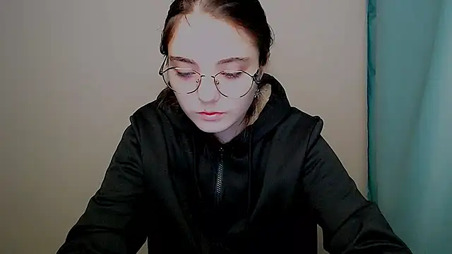 Snapshot of Sun_Shine__ chatting on November 2025 12:53:01 AM Sun Shine online show from November 2025 12:53:01 AM