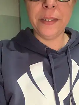 LupeLok online show from October 2025 03:59:02 AM