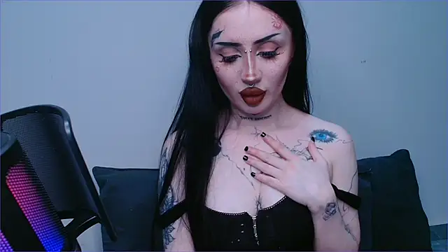 Snapshot of alisa_tattoogirl1 chatting on October 2025 10:32:02 PM alisa tattoogirl1 online show from October 2025 10:32:02 PM