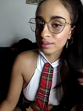 Snapshot of issis22 chatting on October 2025 02:54:02 AM issis22 online show from October 2025 02:54:02 AM