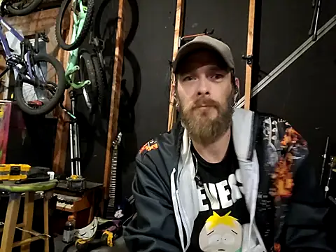 Snapshot of thejuicybacon chatting on October 2025 06:02:02 AM thejuicybacon online show from October 2025 06:02:02 AM