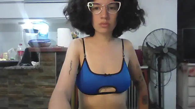 Snapshot of loliporomero chatting on October 2025 12:53:01 AM loliporomero online show from October 2025 12:53:01 AM