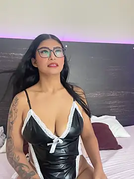 Snapshot of daphnevans chatting on September 2025 03:28:01 AM daphnevans online show from September 2025 03:28:01 AM