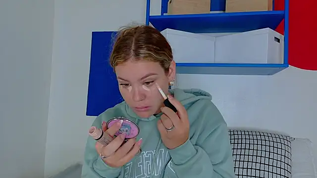 Snapshot of BelaMiller_ chatting on October 2025 12:26:02 PM BelaMiller online show from October 2025 12:26:02 PM