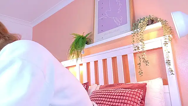 Snapshot of BelaMiller_ chatting on October 2025 11:44:01 AM BelaMiller online show from October 2025 11:44:01 AM