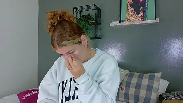 Snapshot of BelaMiller_ chatting on November 2025 11:33:01 AM BelaMiller online show from November 2025 11:33:01 AM