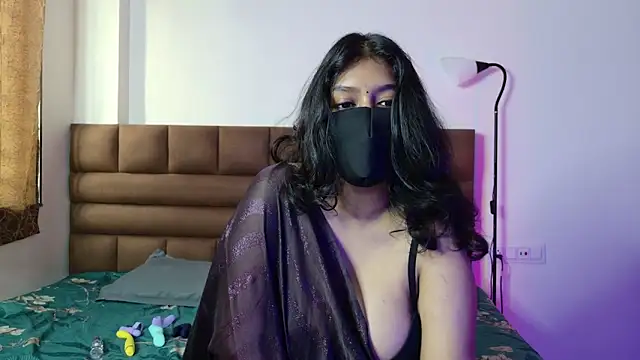 Snapshot of Gulaboo100 chatting on October 2025 06:10:02 AM Gulaboo100 online show from October 2025 06:10:02 AM