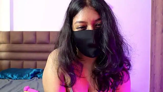 Snapshot of Gulaboo100 chatting on November 2025 06:45:02 AM Gulaboo100 online show from November 2025 06:45:02 AM