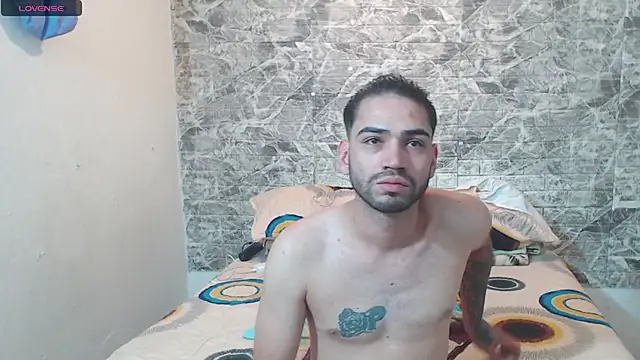 daniquintero03 online show from September 2025 06:24:02 PM