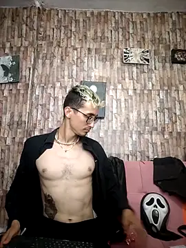 moorejhosua online show from October 2025 07:14:01 PM