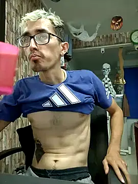 moorejhosua online show from October 2025 10:32:01 PM