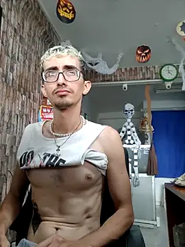 moorejhosua online show from October 2025 08:53:02 PM