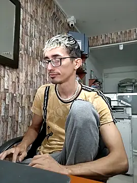 moorejhosua online show from November 2025 01:35:02 PM