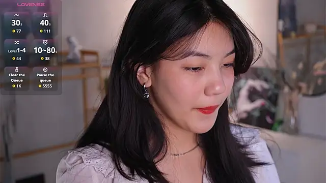 MoiraEger online show from October 2025 05:53:01 PM