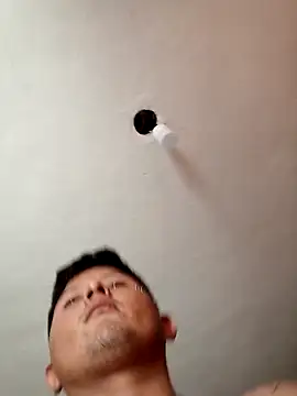 Snapshot of crees99 chatting on October 2025 07:24:02 PM crees99 online show from October 2025 07:24:02 PM