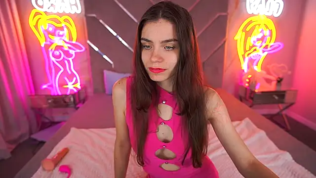 Snapshot of HeavenElle chatting on October 2025 06:09:01 AM HeavenElle online show from October 2025 06:09:01 AM