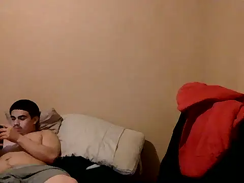 Snapshot of Cruzjr111 chatting on November 2025 02:39:02 AM Cruzjr111 online show from November 2025 02:39:02 AM