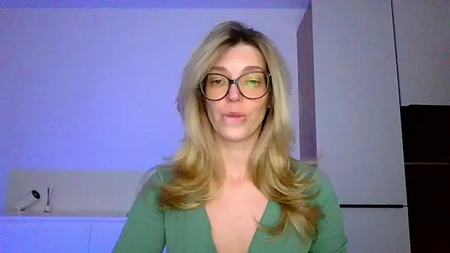 ms Adelina online show from September 2025 05:48:01 PM