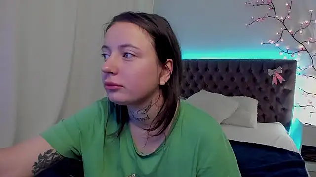 LilaVame online show from October 2025 03:23:02 AM