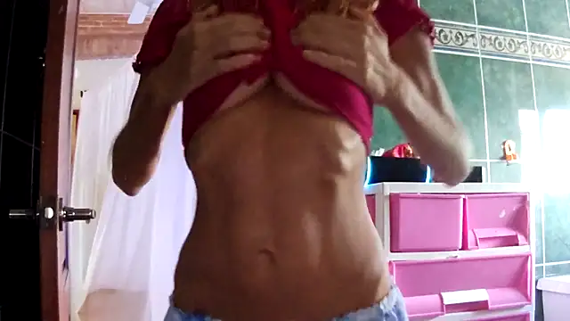 Snapshot of LunaNatural chatting on October 2025 08:53:02 PM LunaNatural online show from October 2025 08:53:02 PM