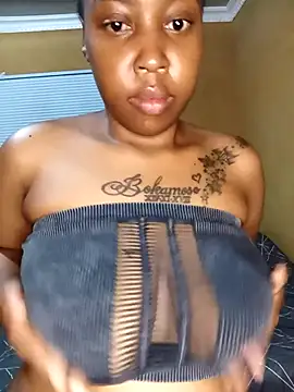 Snapshot of PreggyBunny chatting on October 2025 08:20:02 PM PreggyBunny online show from October 2025 08:20:02 PM