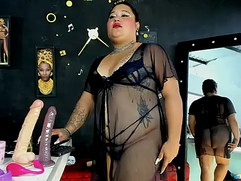 Snapshot of Kat_Valen chatting on October 2025 09:44:02 PM Kat Valen online show from October 2025 09:44:02 PM