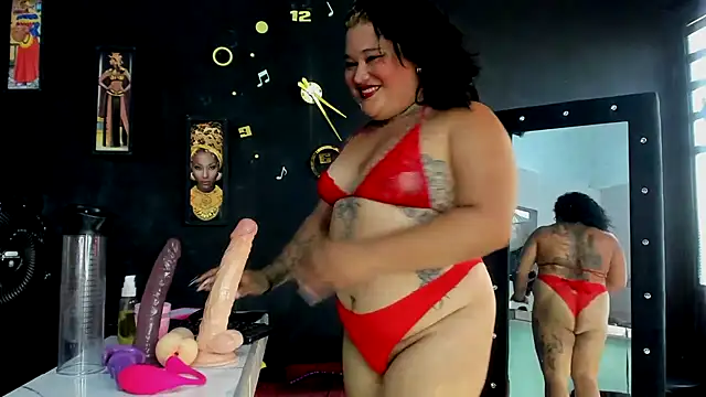 Snapshot of Kat_Valen chatting on October 2025 09:33:01 PM Kat Valen online show from October 2025 09:33:01 PM