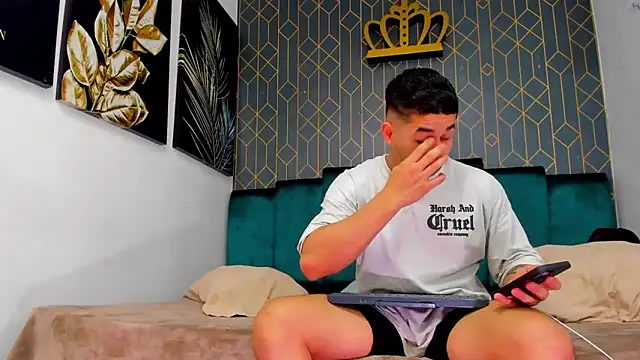 king falconer online show from October 2025 12:52:02 AM