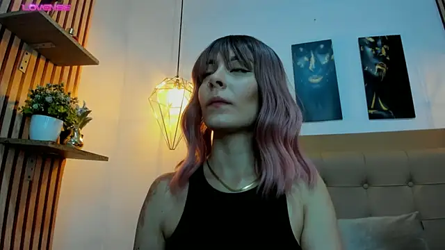 Snapshot of alesziarose chatting on November 2025 05:46:02 PM alesziarose online show from November 2025 05:46:02 PM