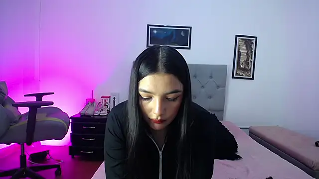 Snapshot of Esmeraldaa- chatting on October 2025 04:46:02 AM Esmeraldaa- online show from October 2025 04:46:02 AM