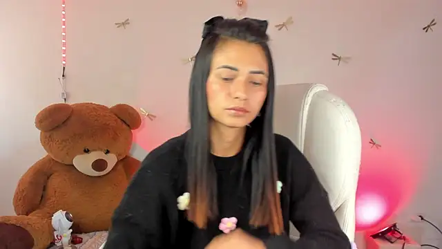 Snapshot of princessluna_19 chatting on October 2025 09:35:01 PM princessluna 19 online show from October 2025 09:35:01 PM