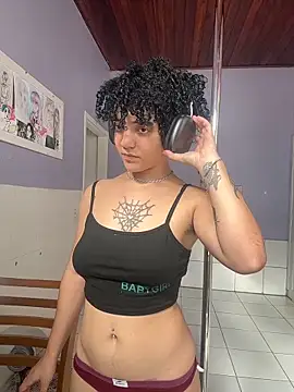 Snapshot of CamillyBlum chatting on October 2025 07:25:01 PM CamillyBlum online show from October 2025 07:25:01 PM